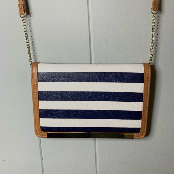 Crossbody bag - Picture 2 of 4